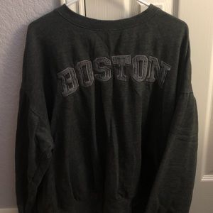 BOSTON Oversized Graphic Sweatshirt